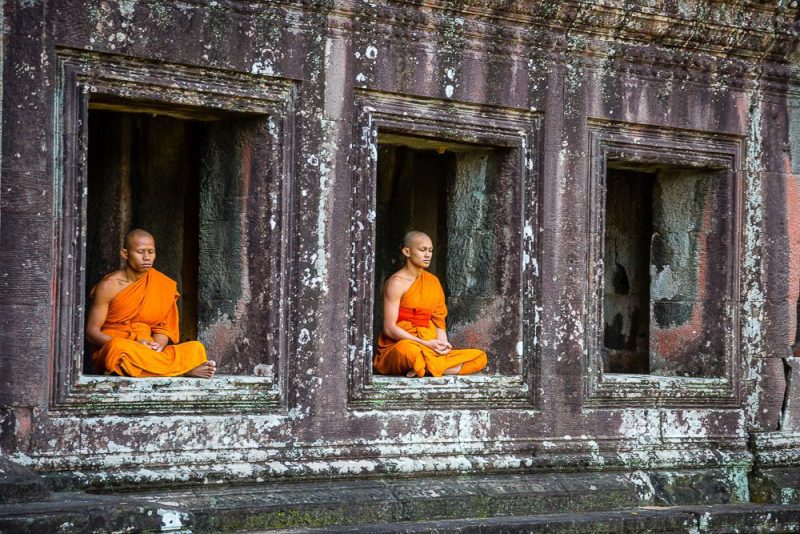 Two Seated Monks (Print 74)